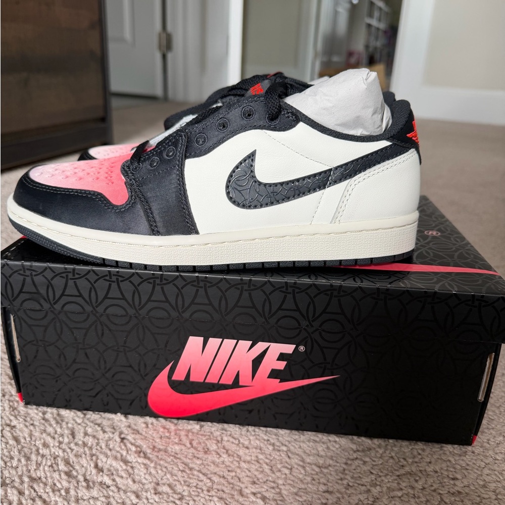 Nike Air Jordan Retro 1
